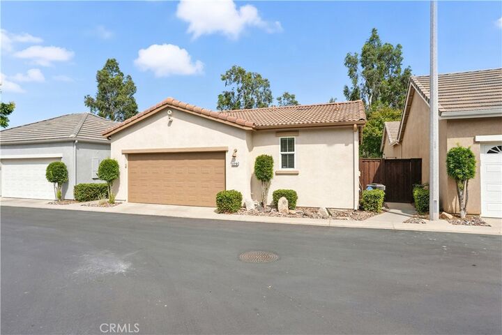 Property Photo: 270 Cog Hill CA 92545