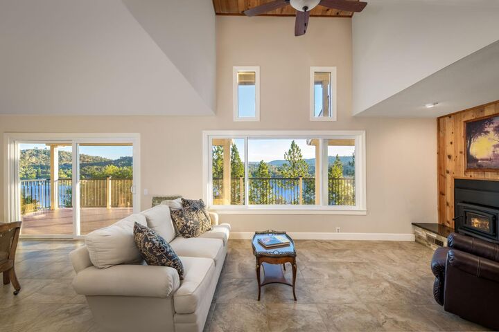 Property Photo: 11891 Raven Court CA 95946