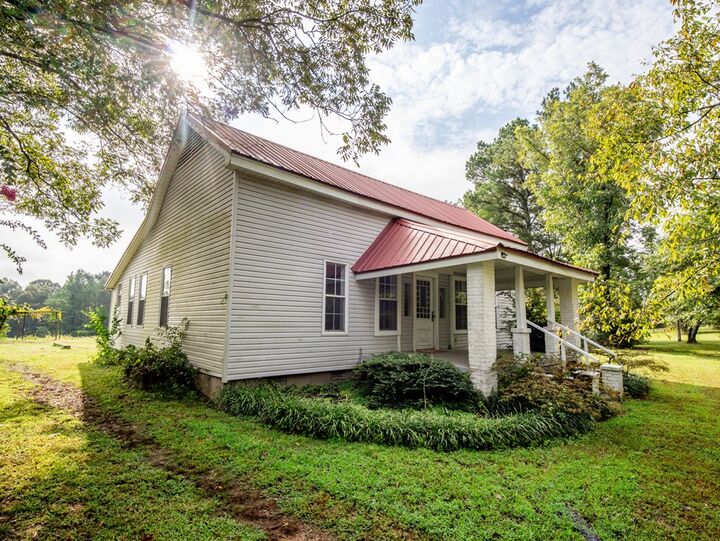 Property Photo:  146 Cr 251  MS 38655 
