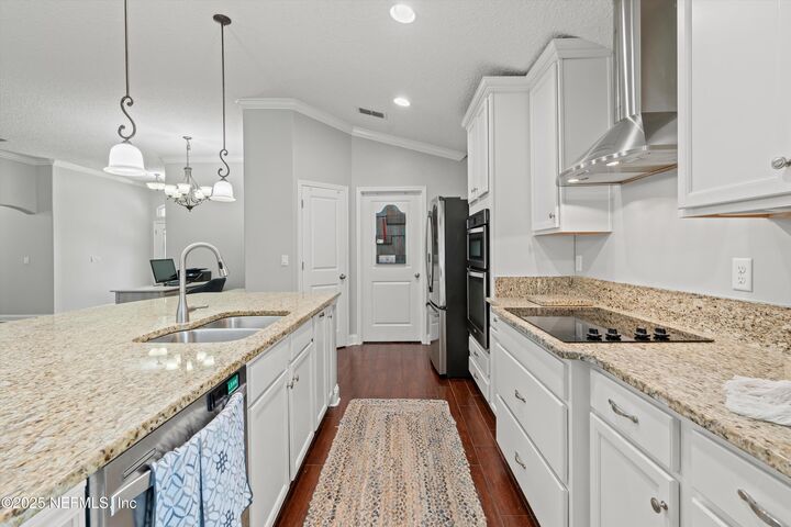 Property Photo: 205 S Bellagio Drive FL 32092