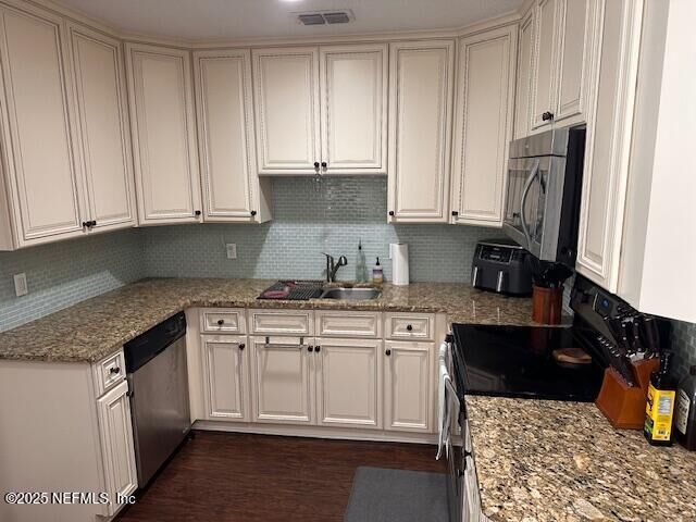 Property Photo: 4787 Pine Avenue FL 32003
