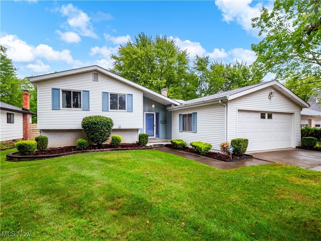 Property Photo:  148 Meadow Circle  OH 44017 