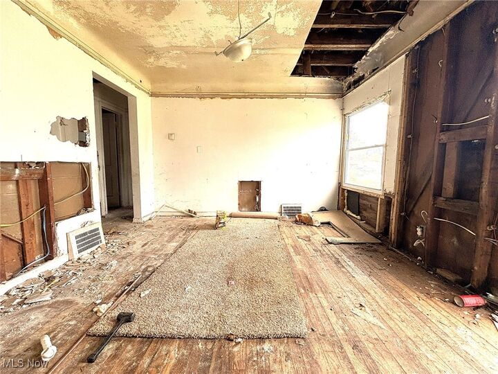Property Photo: 4185 Lee Road OH 44108