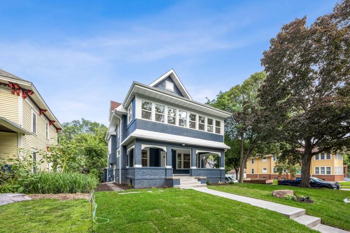 Property Photo: 2200 Dupont Avenue N MN 55411