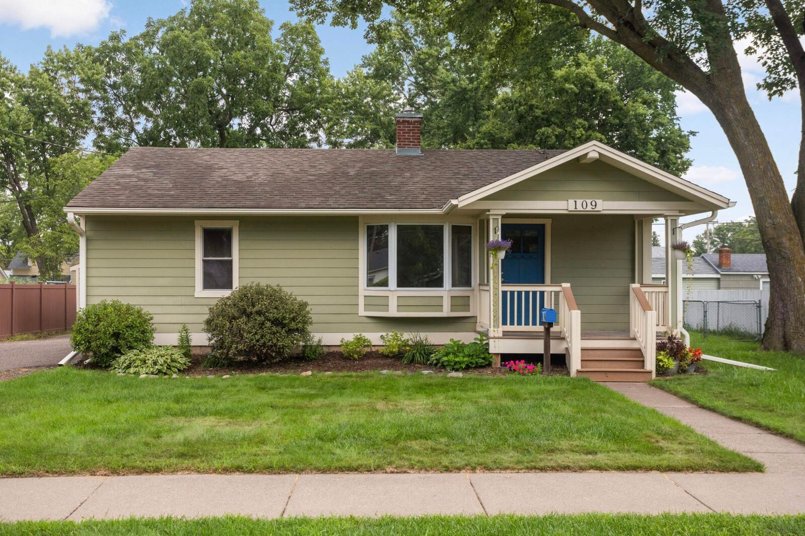 Property Photo: 109 William Street N MN 55082