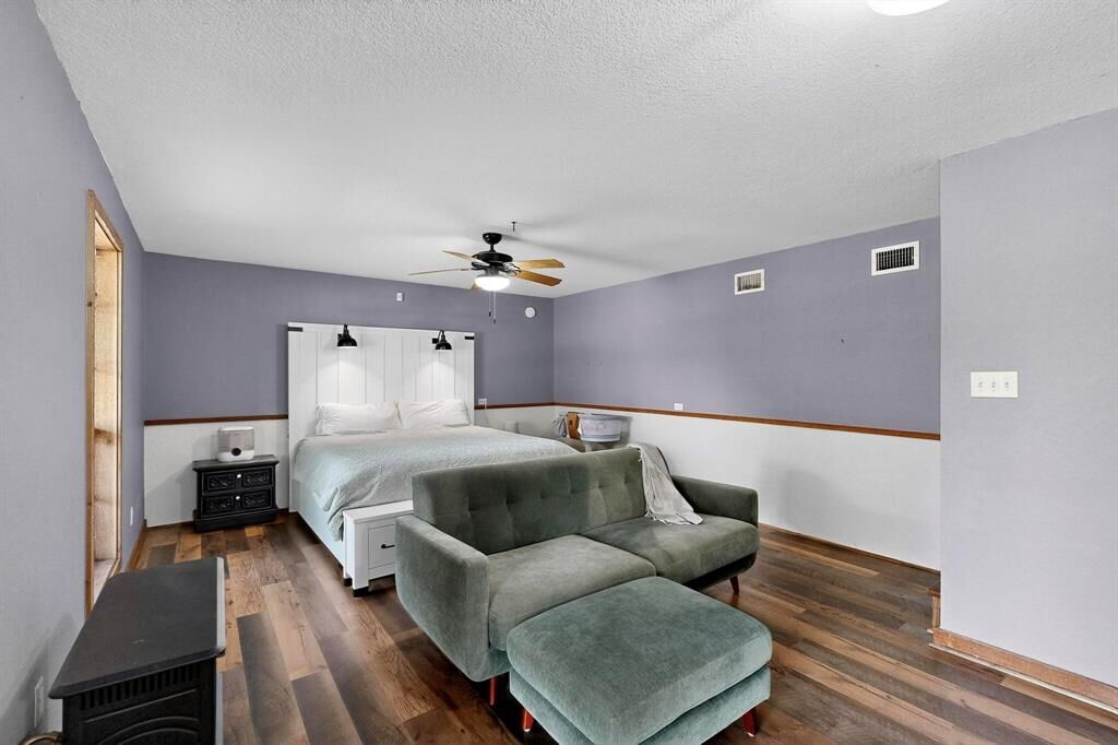 Property Photo: 438 Jay Kelley Lane TX 76270