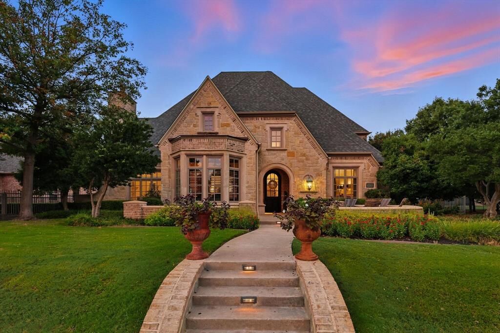 Property Photo: 1820 Camden Green TX 76034