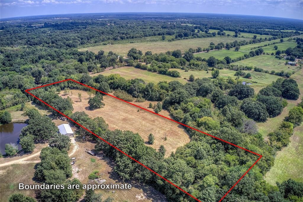 Property Photo:  582 County Road 3518  TX 75482 