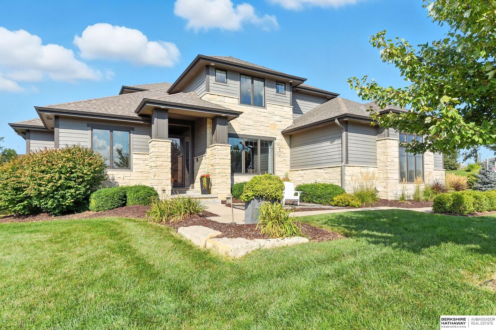 Property Photo:  1402 N 196th Street  NE 68022 