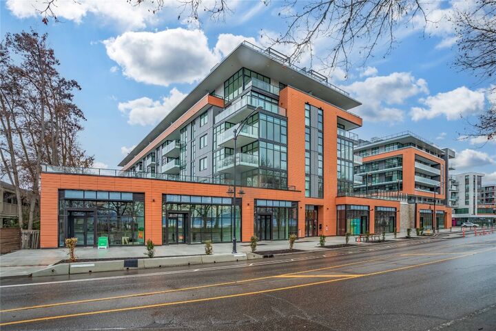 Property Photo:  3409 Lakeshore Road Ph S607  BC V1W 0G6 