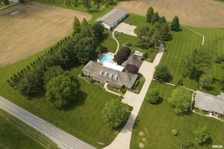 Property Photo: 15866 Moellers Road IL 62959