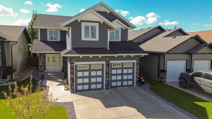 Property Photo: 40 Iron Wolf Court AB T4L 0E9