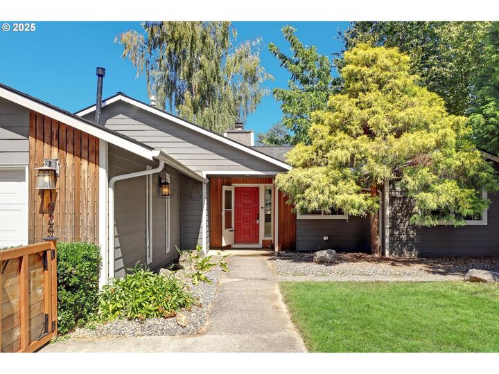 Property Photo: 15249 NE Beech Ct OR 97230