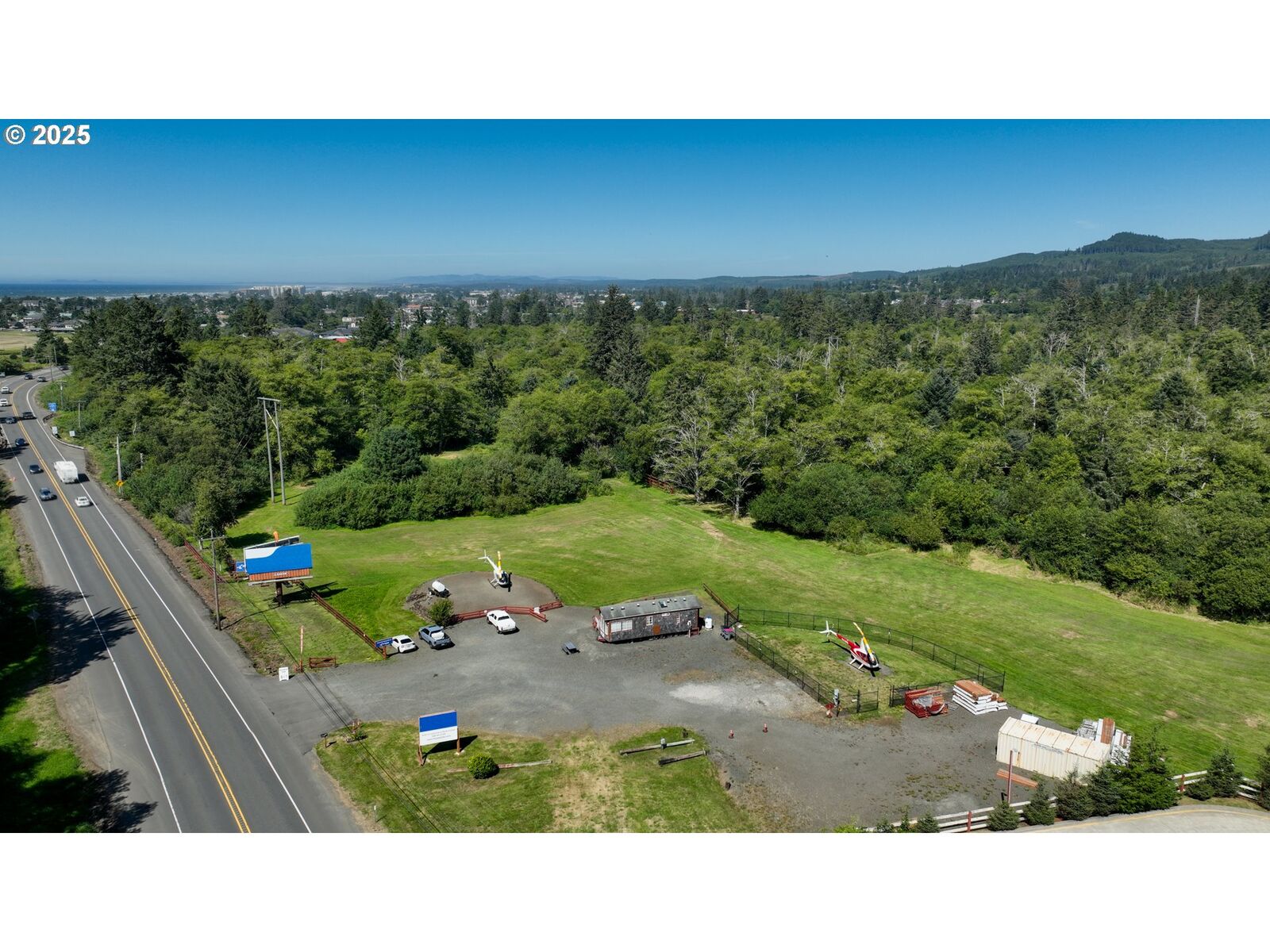 Property Photo: 2665 S Roosevelt Dr OR 97138