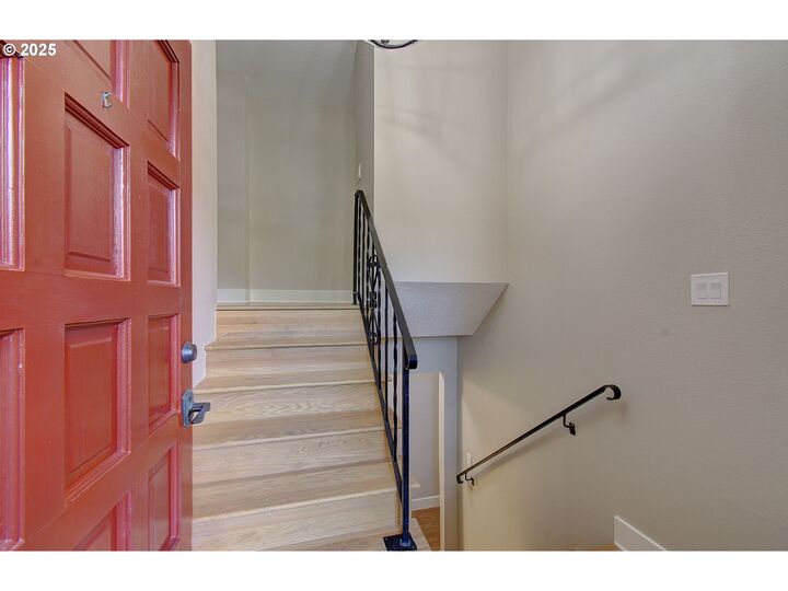 Property Photo: 21150 SW Arapaho Ct OR 97062