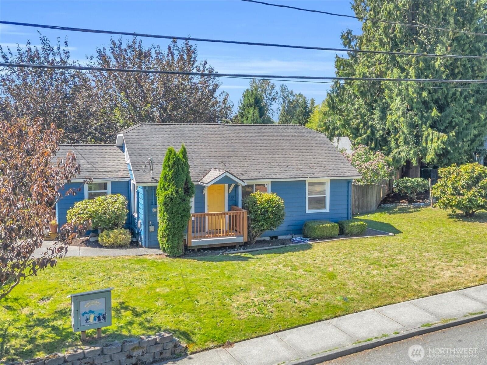 Property Photo:  232  Dorn Avenue  WA 98208 