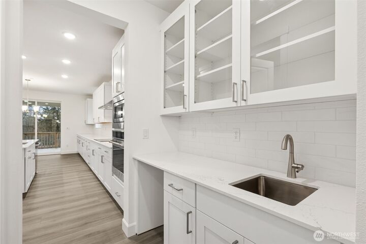 Property Photo:  10403  135th Avenue NE 106  WA 98258 