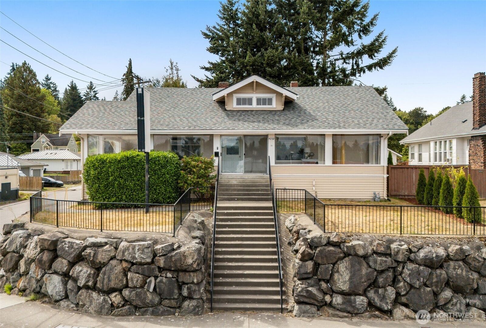 Property Photo:  4232  Rucker Avenue  WA 98203 