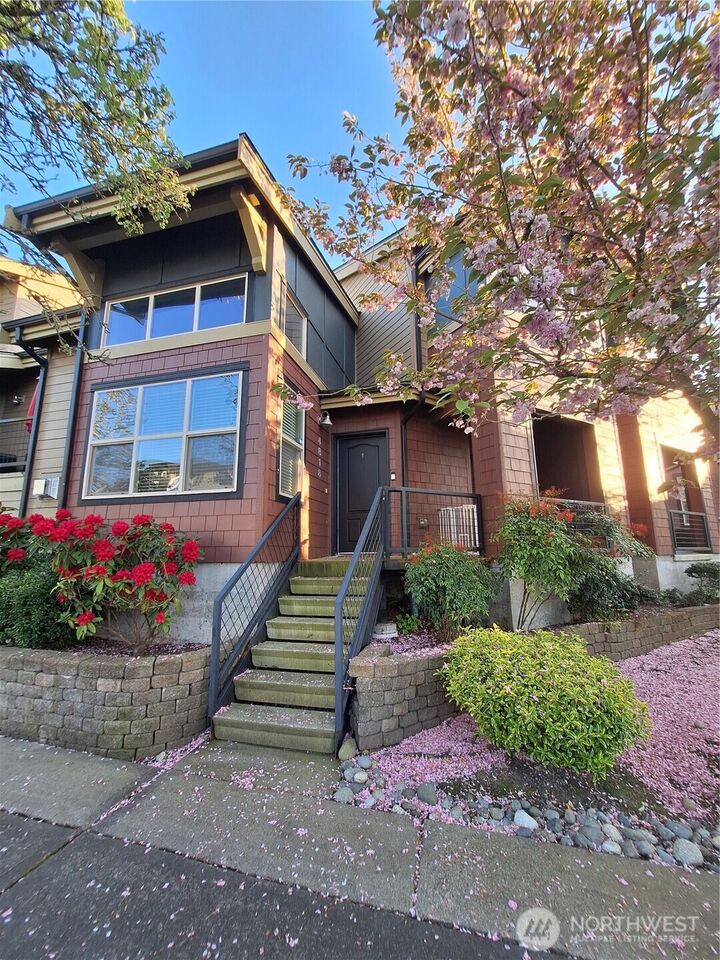 4818  Pointes Drive  Mukilteo WA 98275 photo