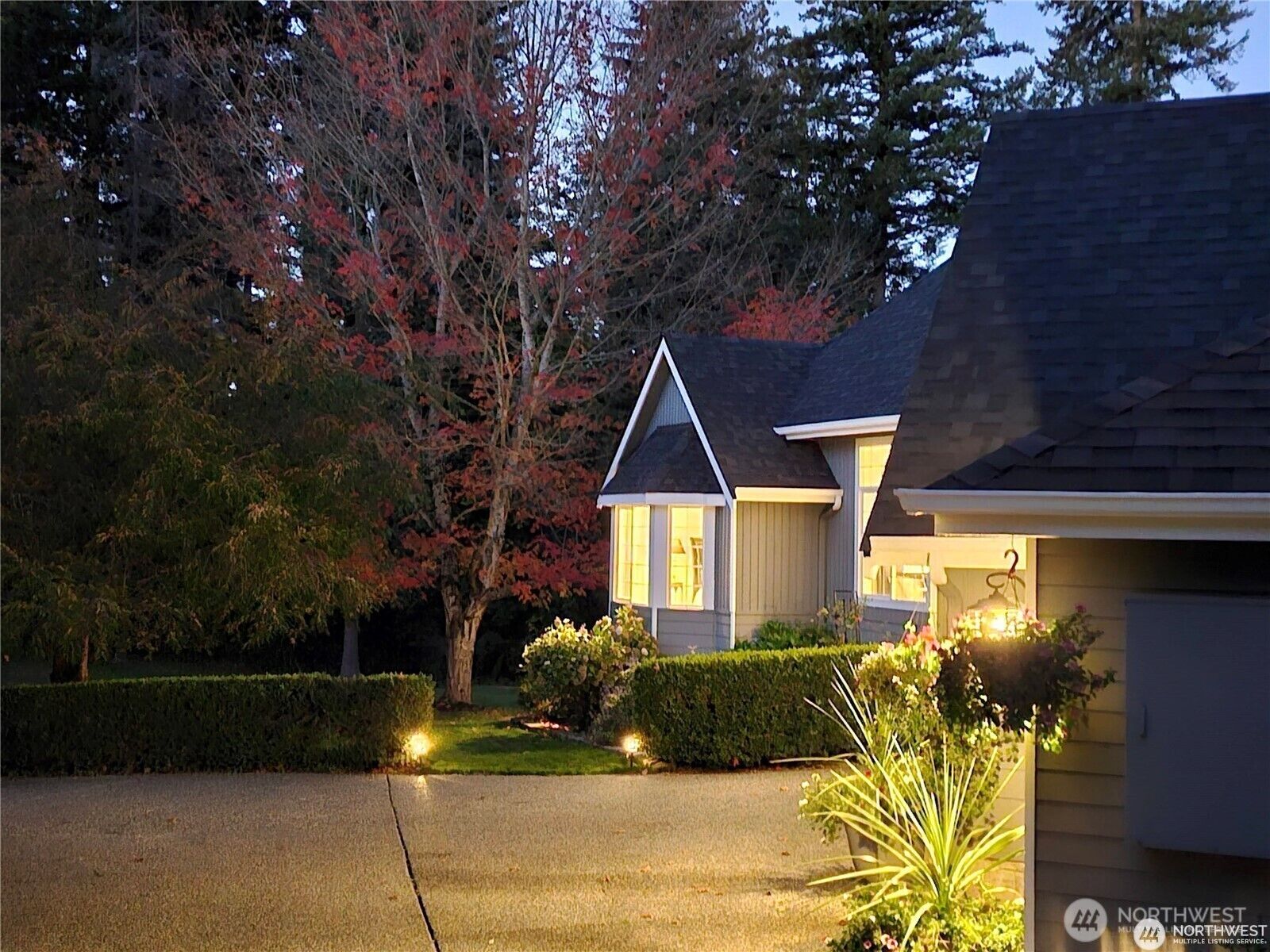 Property Photo:  11915  189th Avenue SE  WA 98290 