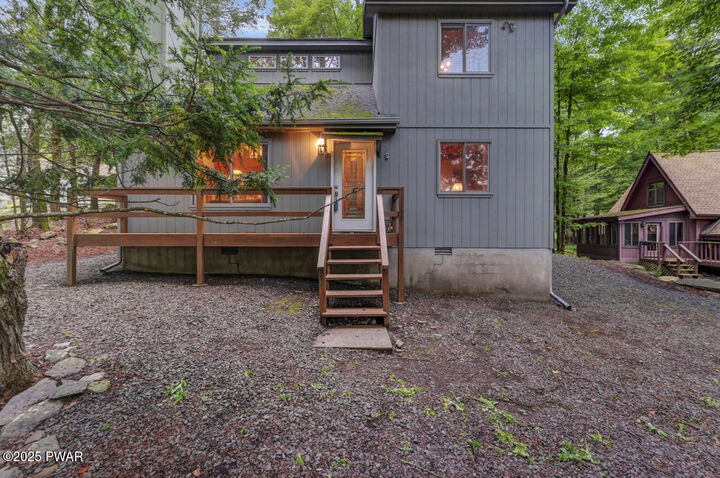 Property Photo: 1085 Beaver Lake Drive PA 18436
