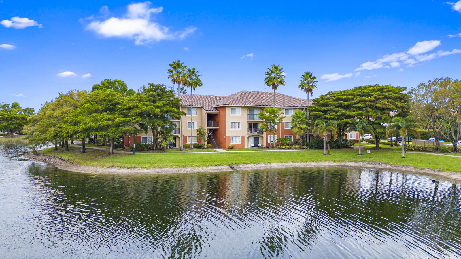 Property Photo:  4187 N Haverhill Road 505  FL 33417 