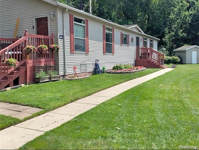 Property Photo: 1004 Falstaff Circle MI 48167
