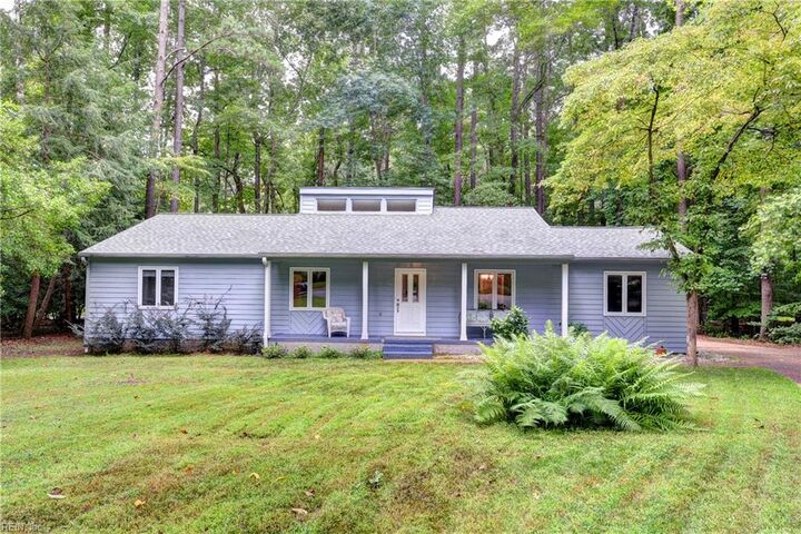 105 Daingerfield Rd  Williamsburg VA 23185 photo