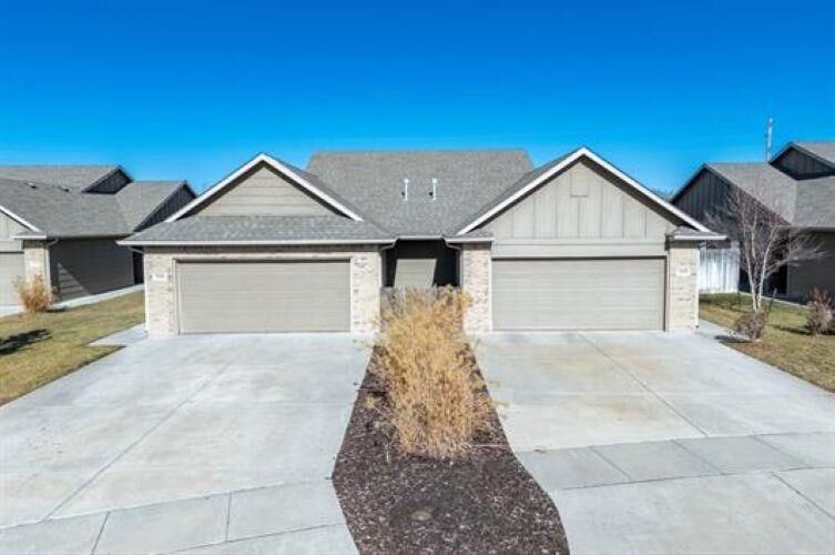 Property Photo: 3313 E Aster St KS 67037-2048