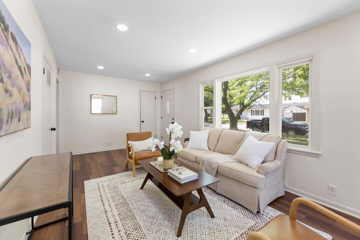 Property Photo: 1650 S Saint Paul St KS 67213-5609