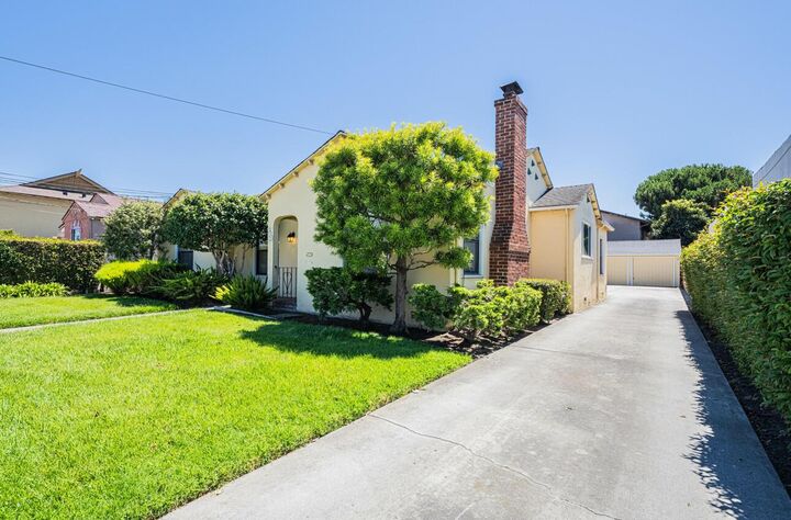 Property Photo: 315 3151/2 Archer Street CA 93901
