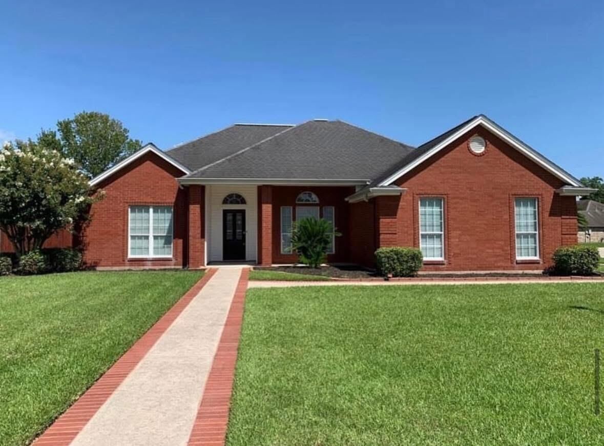 Property Photo: 193 Donald Street TX 77611