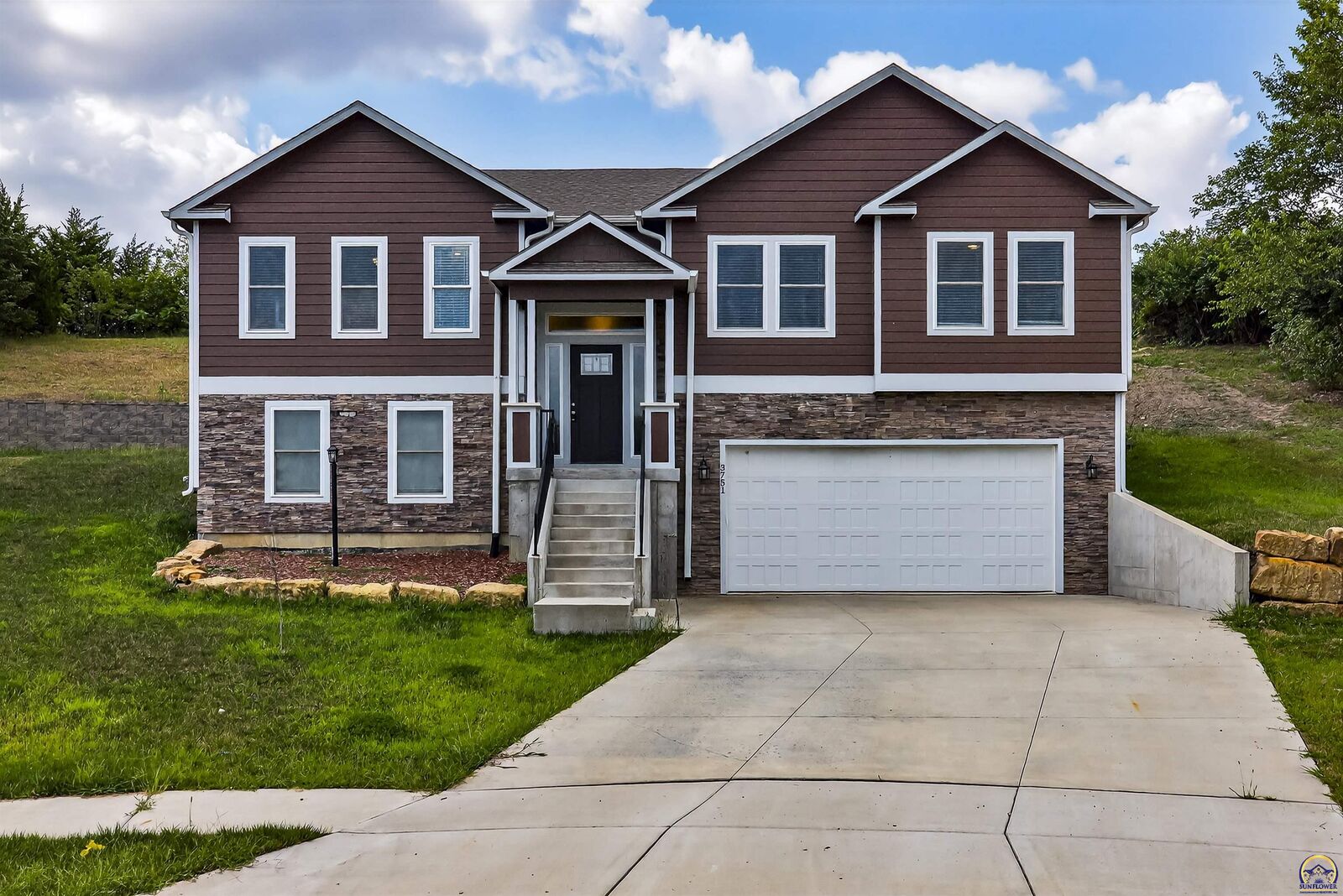 Property Photo: 3751 SW Summerfield Dr KS 66610