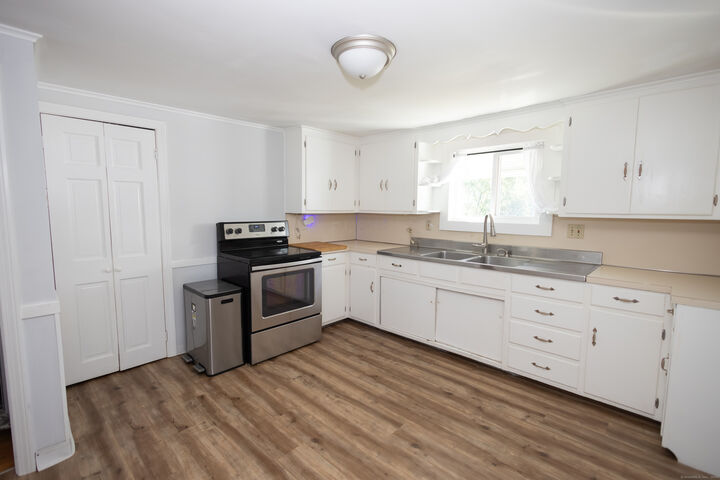 Property Photo: 148 Beecher Street CT 06489