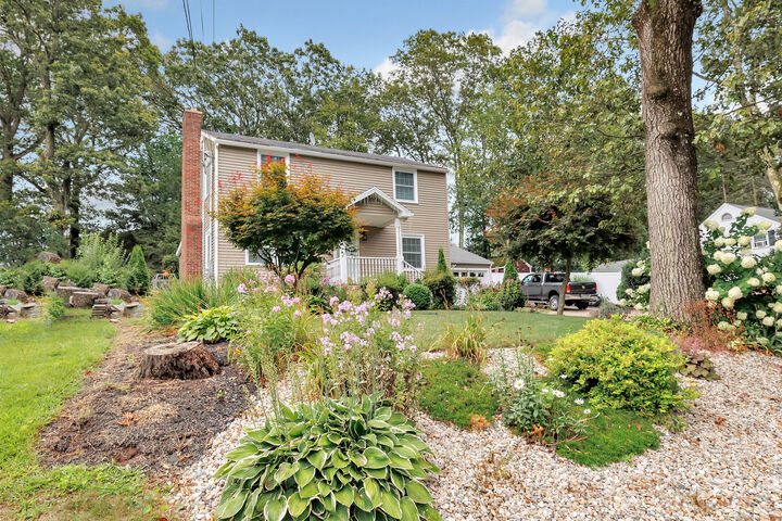Property Photo:  70 Glenrock Road  CT 06706 