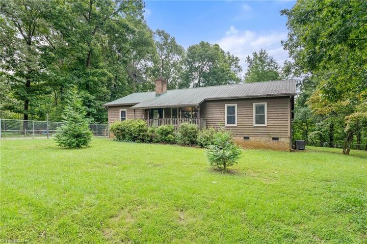 Property Photo: 1111 Forest Lane NC 27360