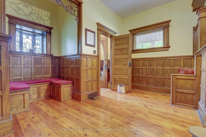 Photo de la propriété:  45 Mark Street W  ON N0C 1H0 