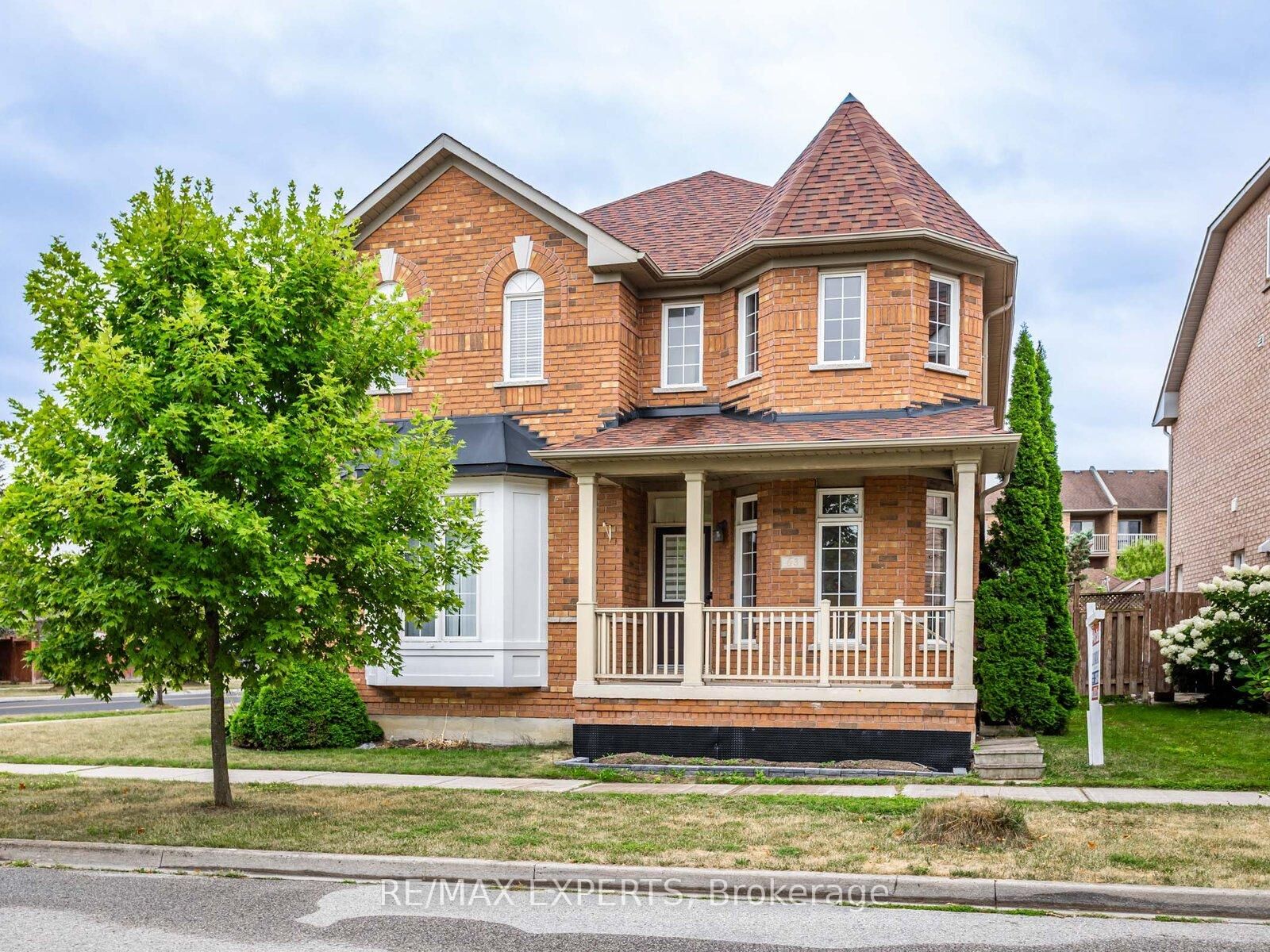 Property Photo:  63 Rainbow Valley Crescent  ON L6E 1M2 