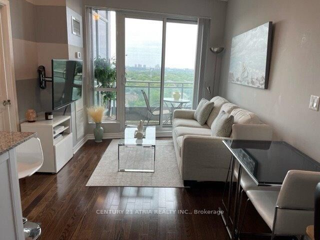 Property Photo: 18 Holmes Avenue 1412 ON M2N 0E1
