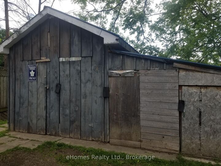 Property Photo:  598 6th Street E  ON N4K 1G3 