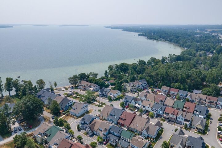 Property Photo: 3327 Summerhill Way N ON L3V 0E1