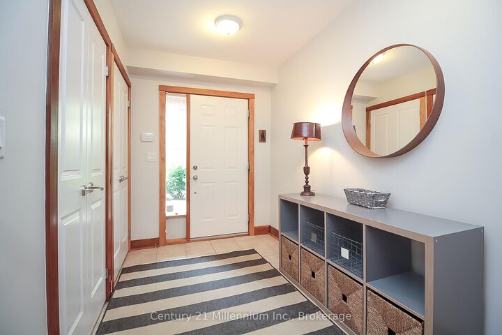 Property Photo:  104 Farm Gate Road 7  ON L9Y 0L7 