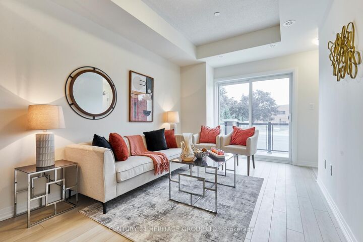 Photo de la propriété: 145 Tapscott Road 10 ON M1B 1E7