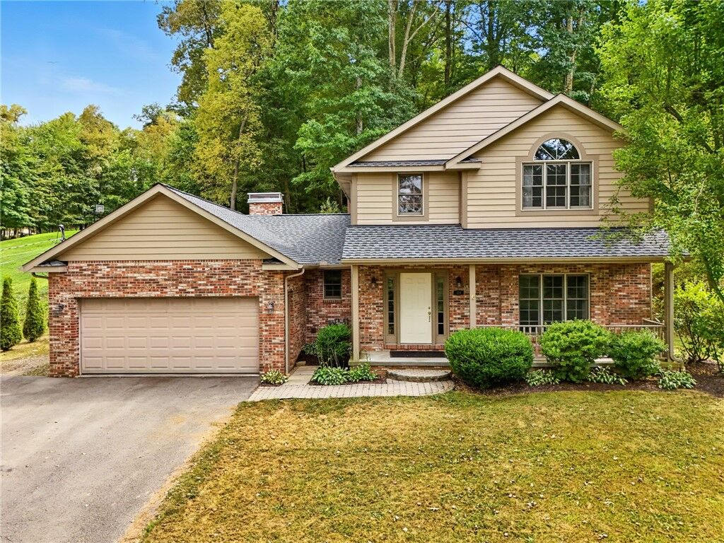 Property Photo: 104 Moore Rd PA 16001