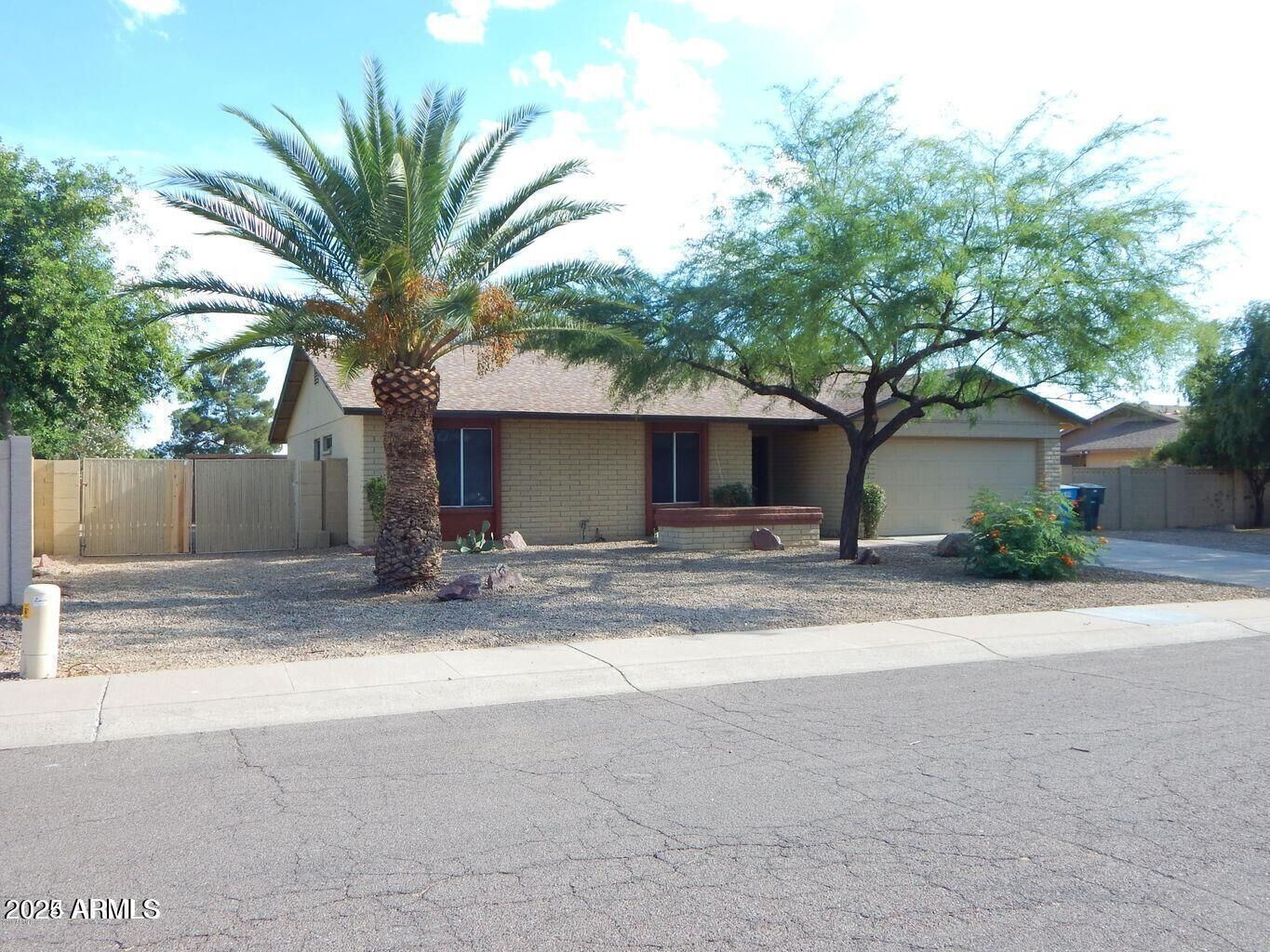 Property Photo: 6541 E Aire Libre Lane AZ 85254
