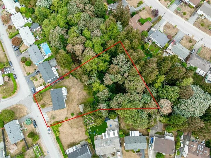 Property Photo:  11276 Kendale View  BC V4C 3P9 