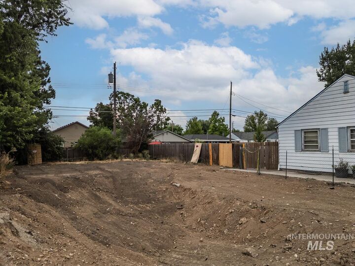 Property Photo: 1626 S Shoshone St ID 83705