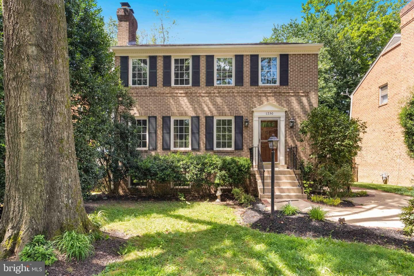 Property Photo: 1250 Pine Hill Road VA 22101