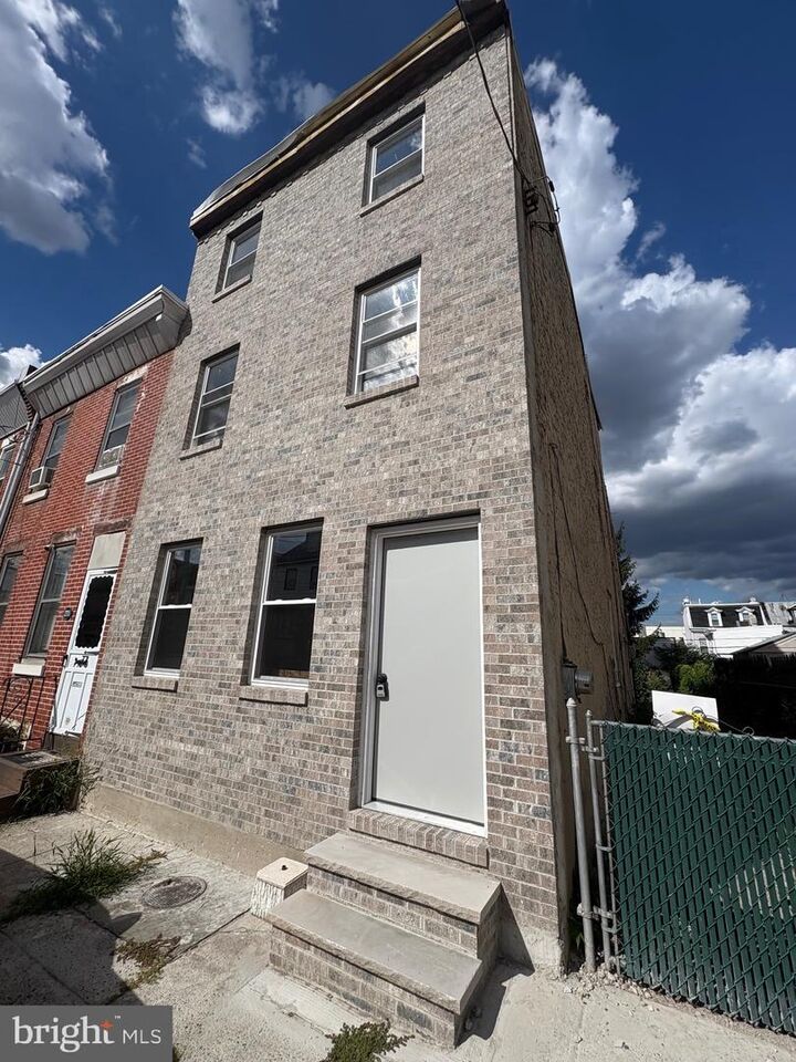 2713 Pratt Street  Philadelphia PA 19137 photo