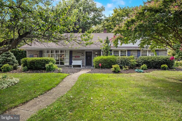 12 Greenvale Road  Moorestown NJ 08057 photo